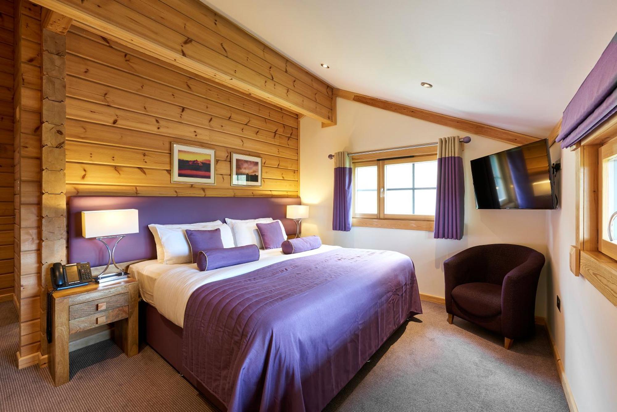 Hunter Lodges By Celtic Manor Нюпорт Екстериор снимка