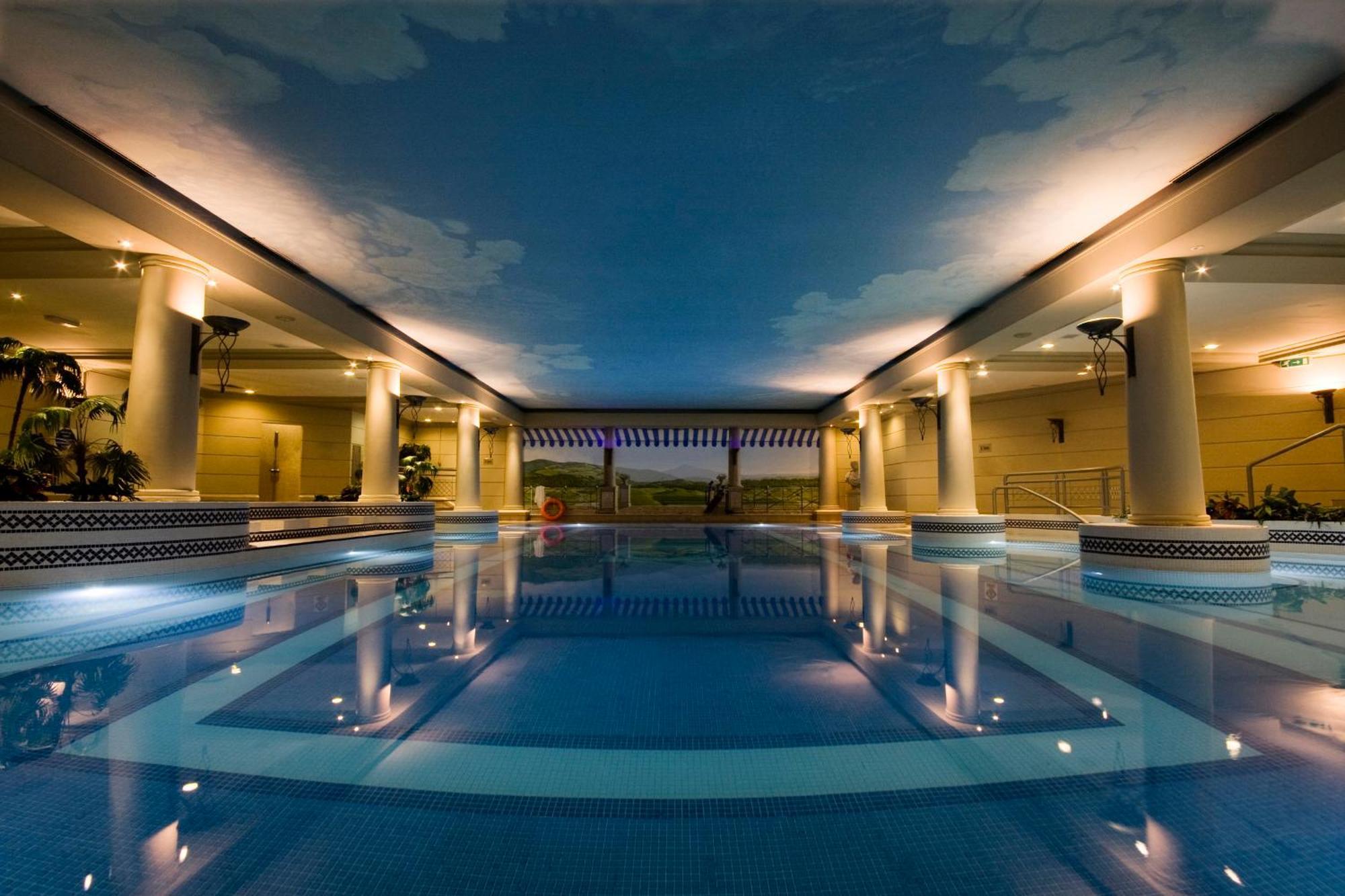 Hunter Lodges By Celtic Manor Нюпорт Екстериор снимка